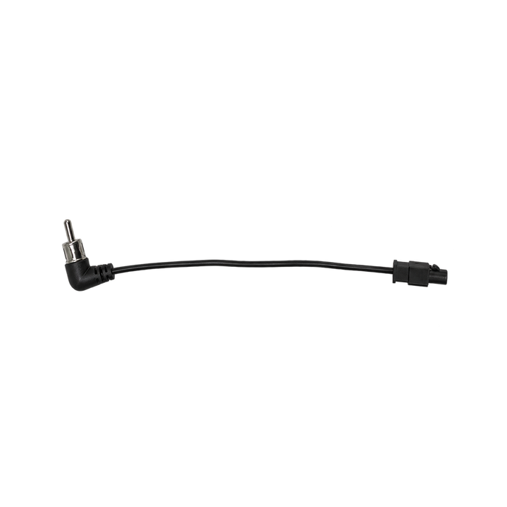 Radio antenna adapter